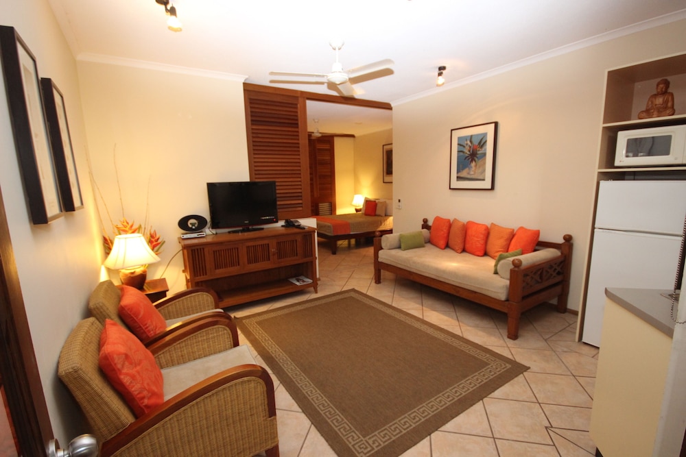 Hibiscus Resort And Spa 55/77