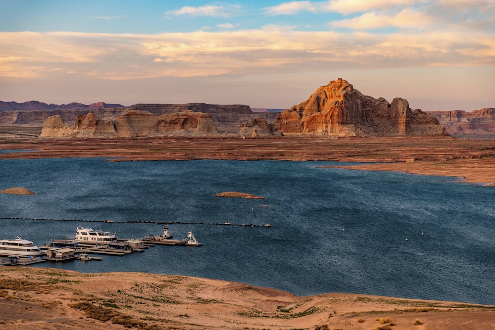 Lake Powell Resort 67/73