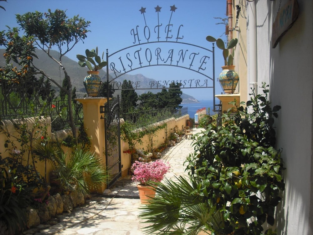 Hotel Torre Bennistra 43/50