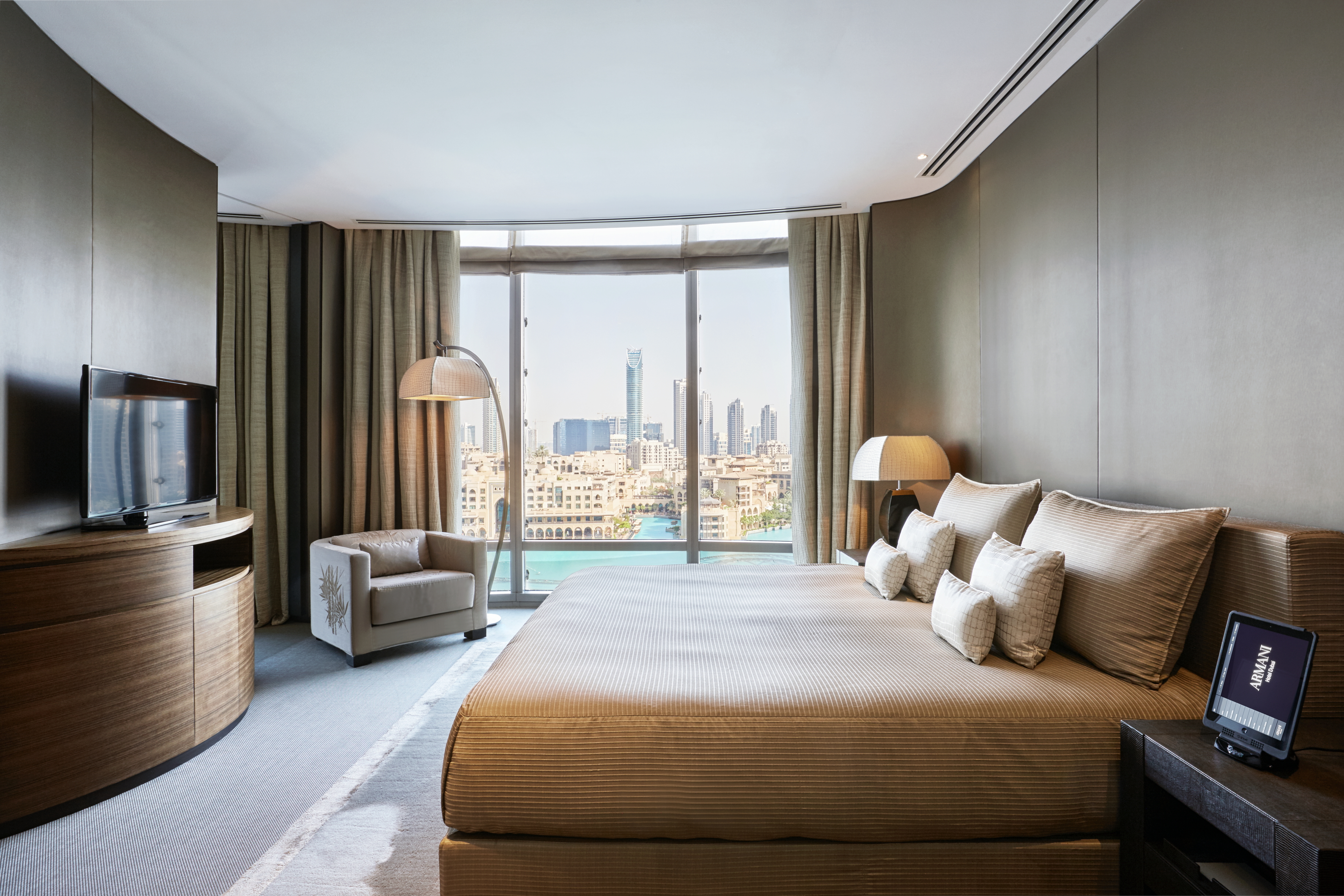 ARMANI, SUITE, FOUNTAIN VIEW