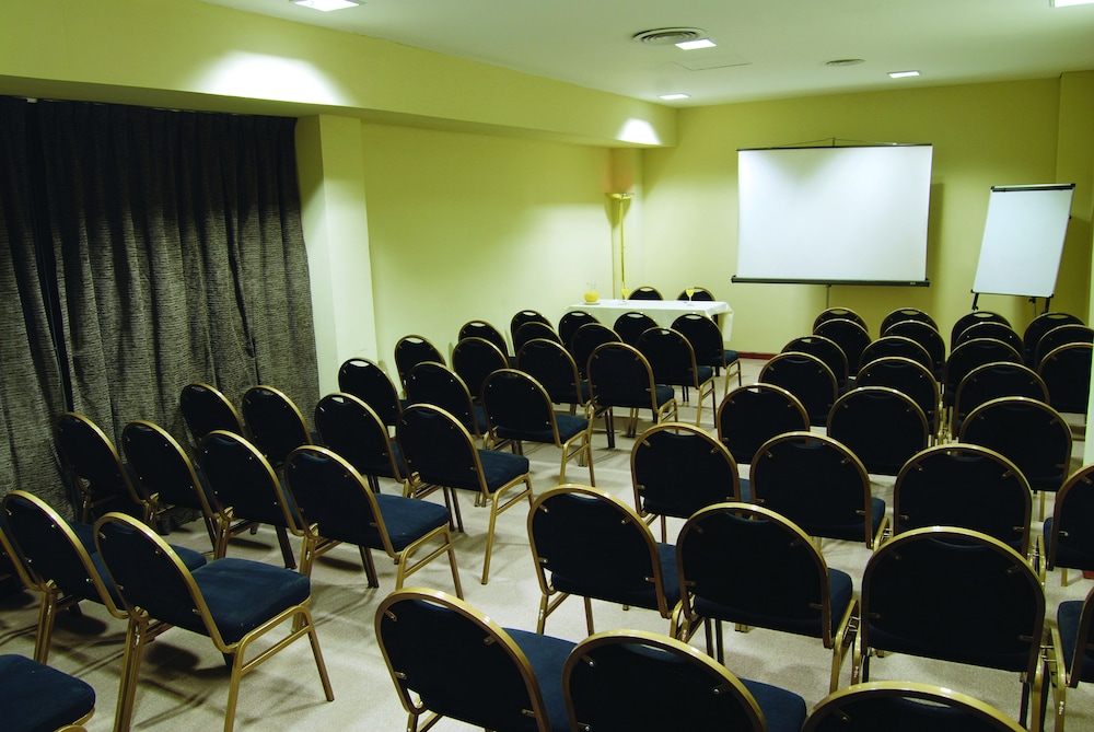 MAYFLOWER SUITES 37/42
