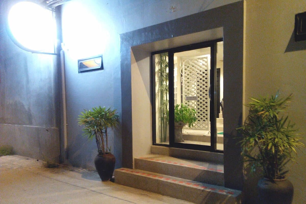 M Place 43/55