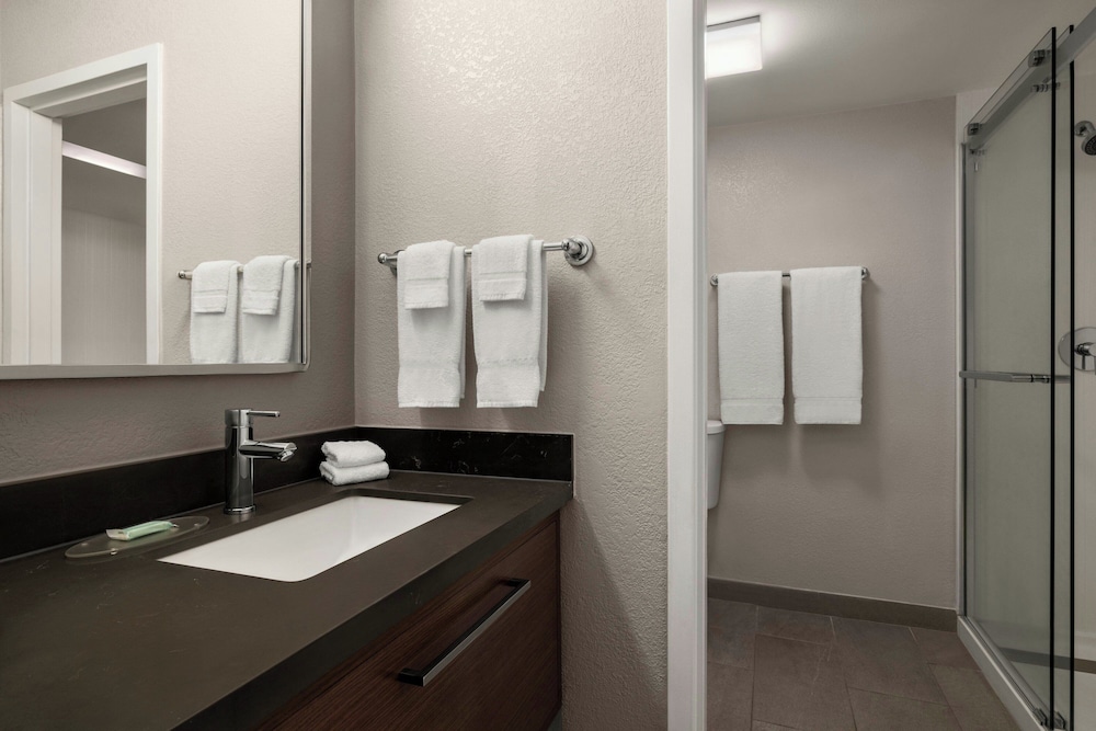 Courtyard by Marriott Atlanta Northlake 47/50