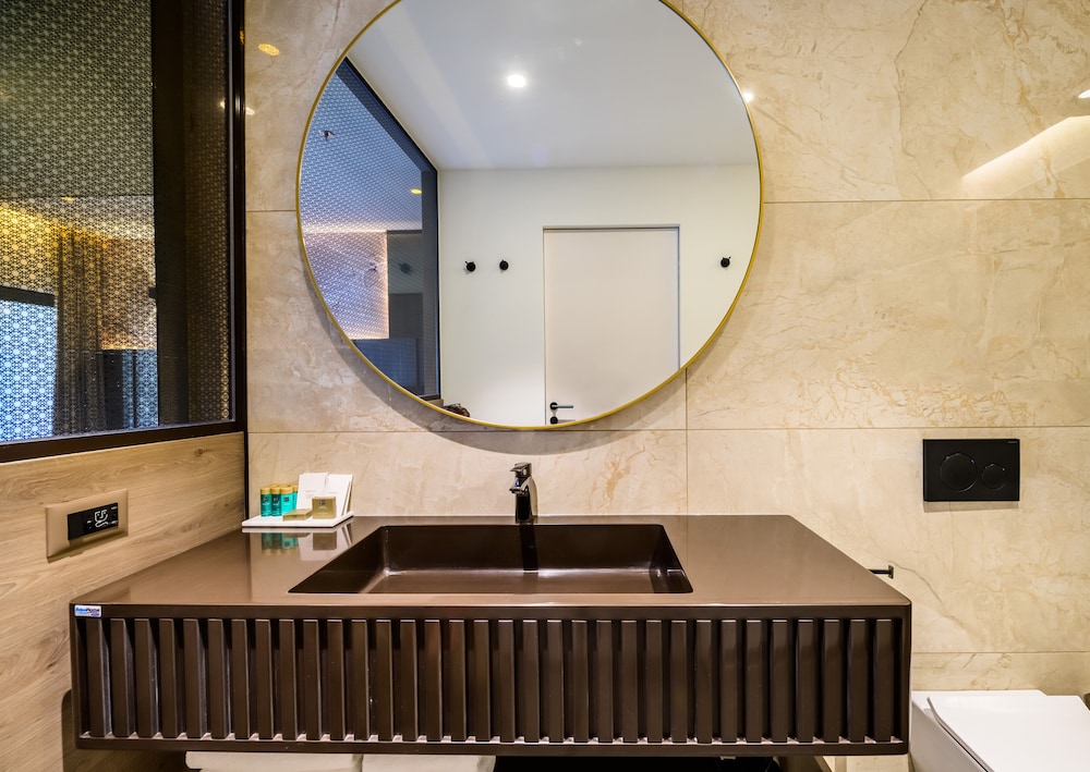 Marinus Beach Hotel 55/56