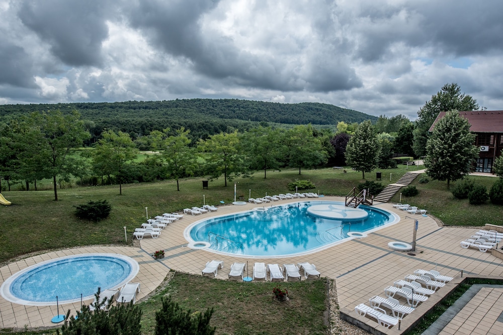 Petnehazy Aparthotel 50/60