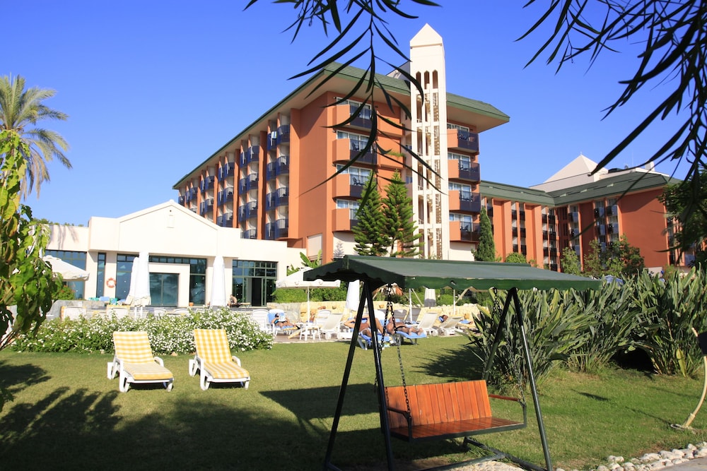 Pegasos Resort 3/74
