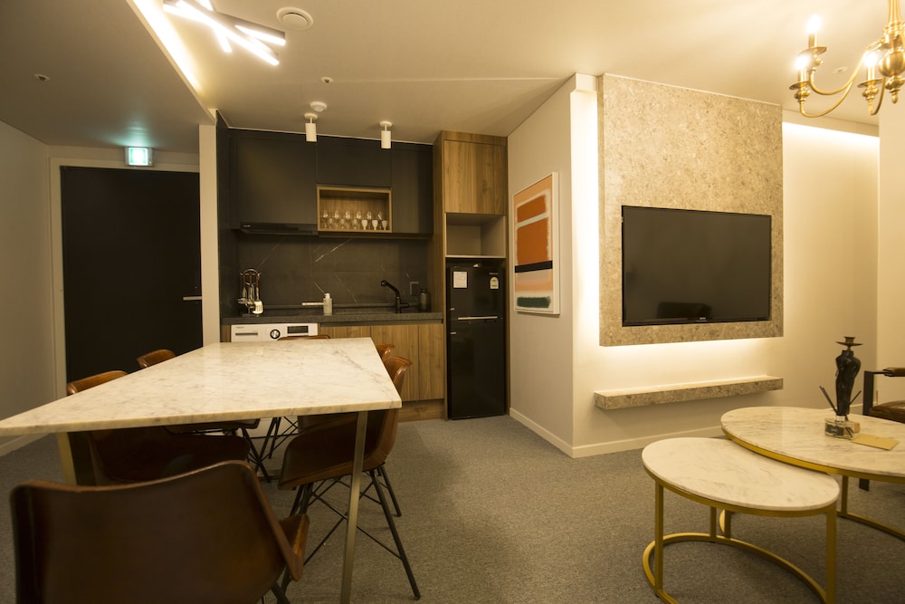 UH Suite The Jongno 41/44