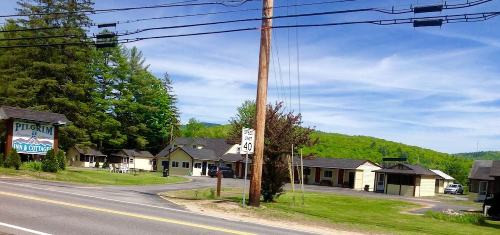 Pilgrim Inn & Cottages 28/58