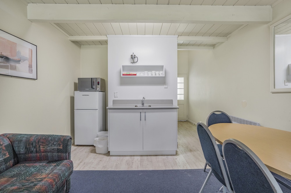 Capital Gateway Motor Lodge 51/62