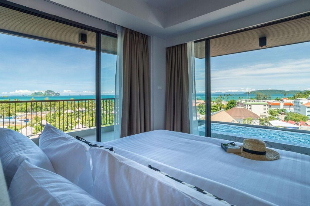 Deluxe, Double Bed, Sea View, Balcony