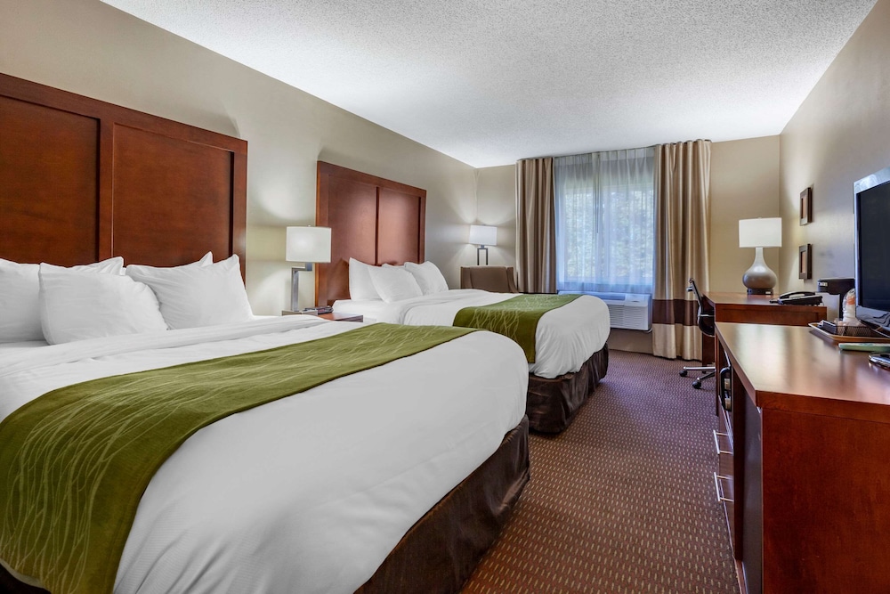 Comfort Inn Rhinelander 7/30