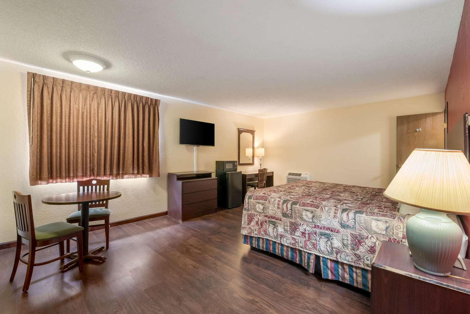 Rodeway Inn Benton, AR 11/22