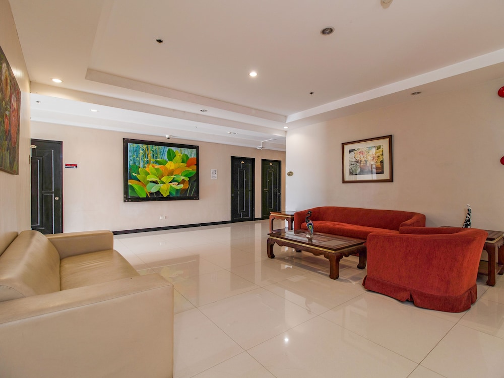 Main Hotel And Suites 43/67