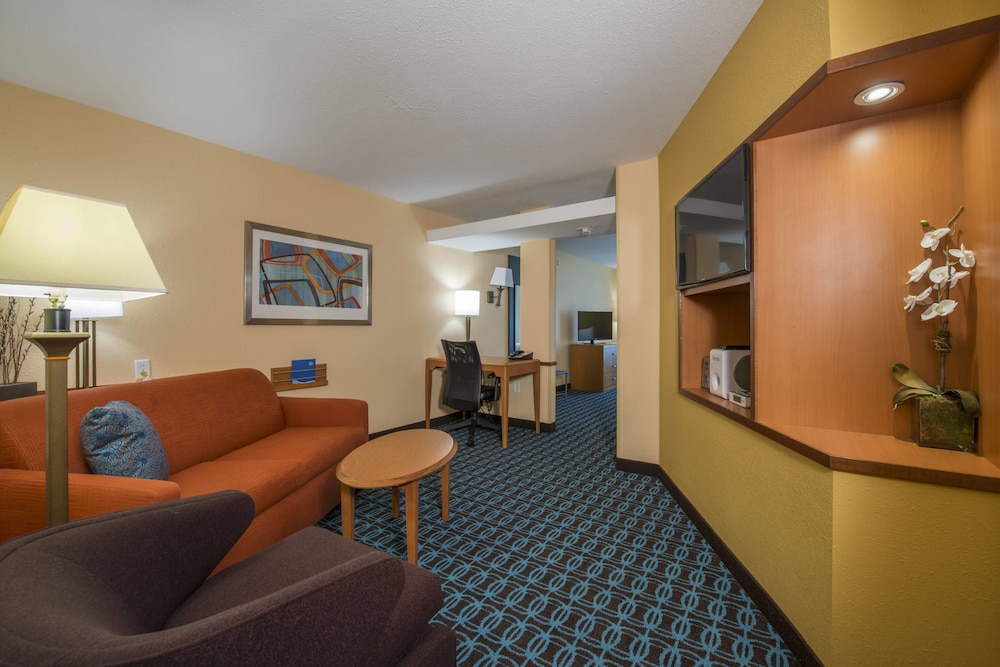 Fairfield Inn Suites By Marriott Hinesville Fort Stewart 26/50