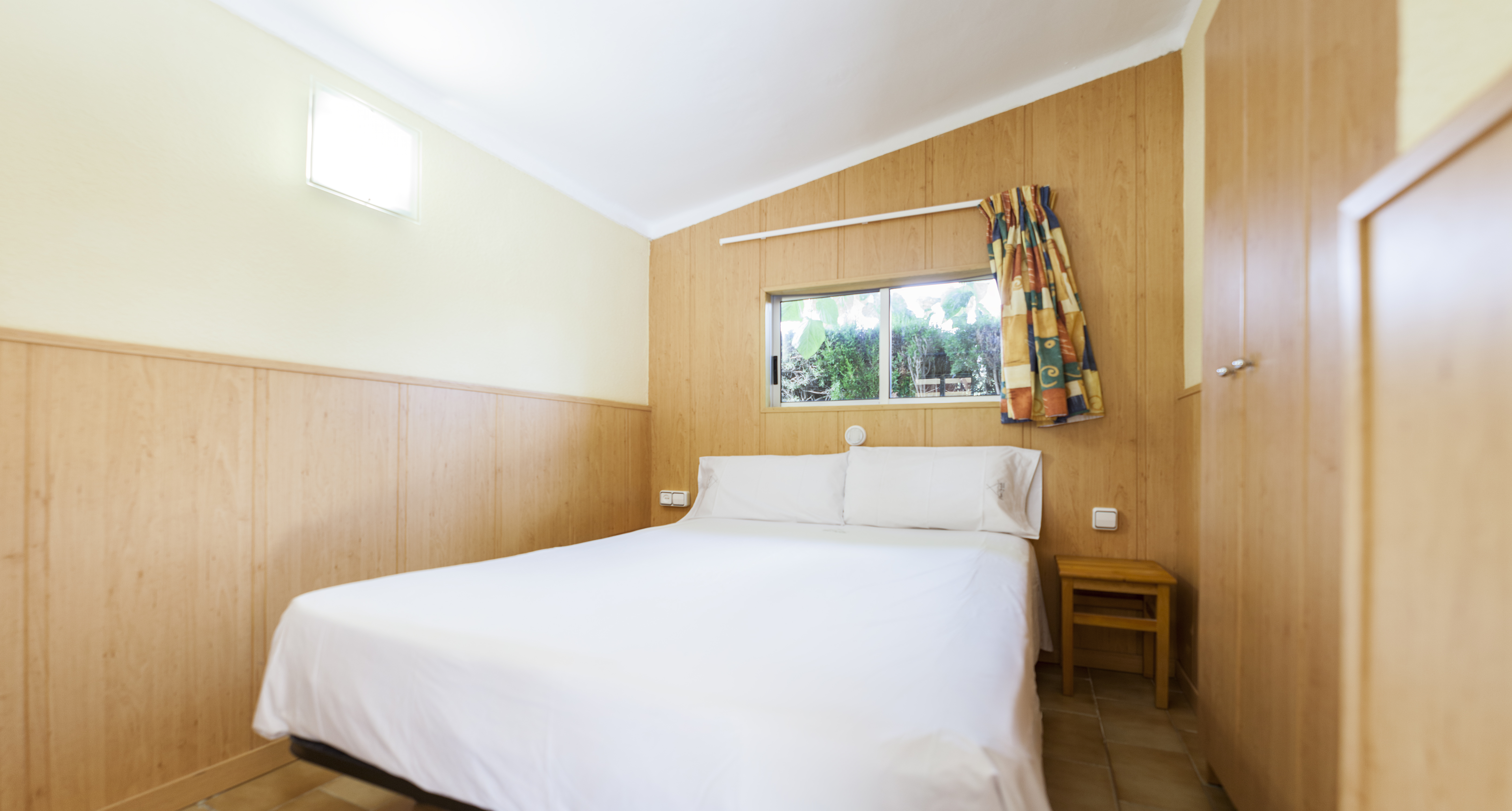 CAMPING PLATJA CAMBRILS 12/50