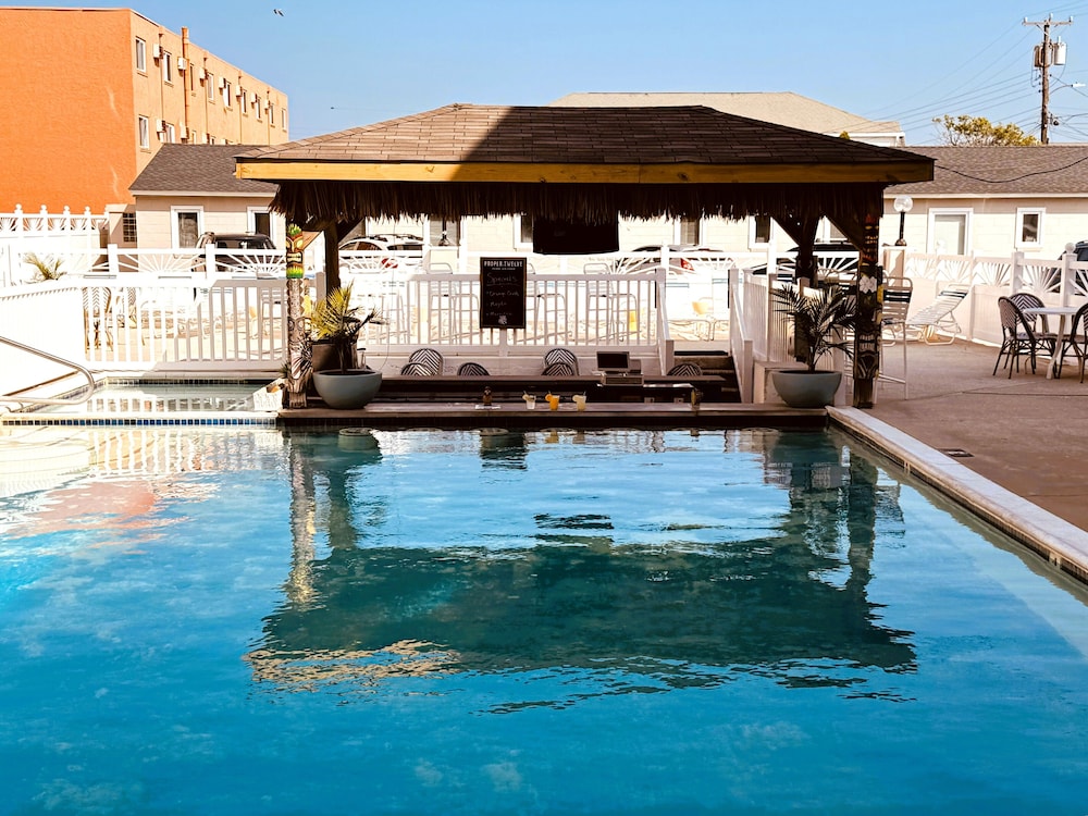 Oceanic Hotel 39/50