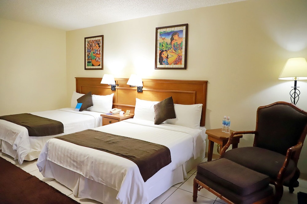 Pacific Islands Club Saipan 15/50