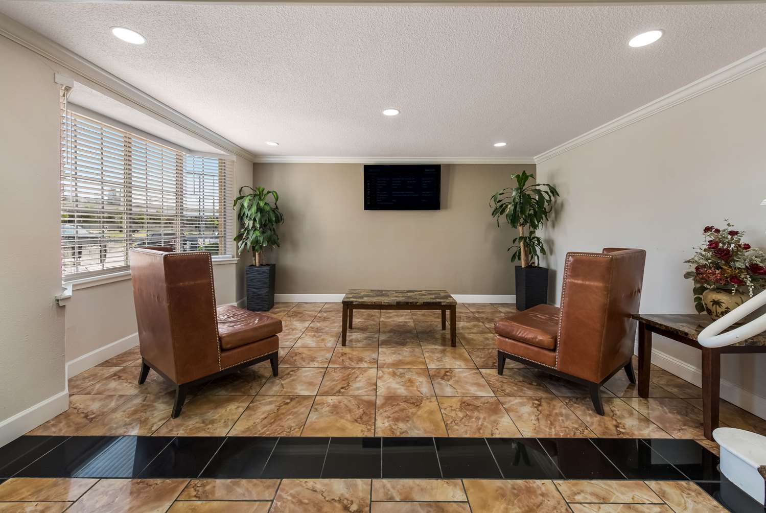 Quality Inn Saint Louis Airport 24/43