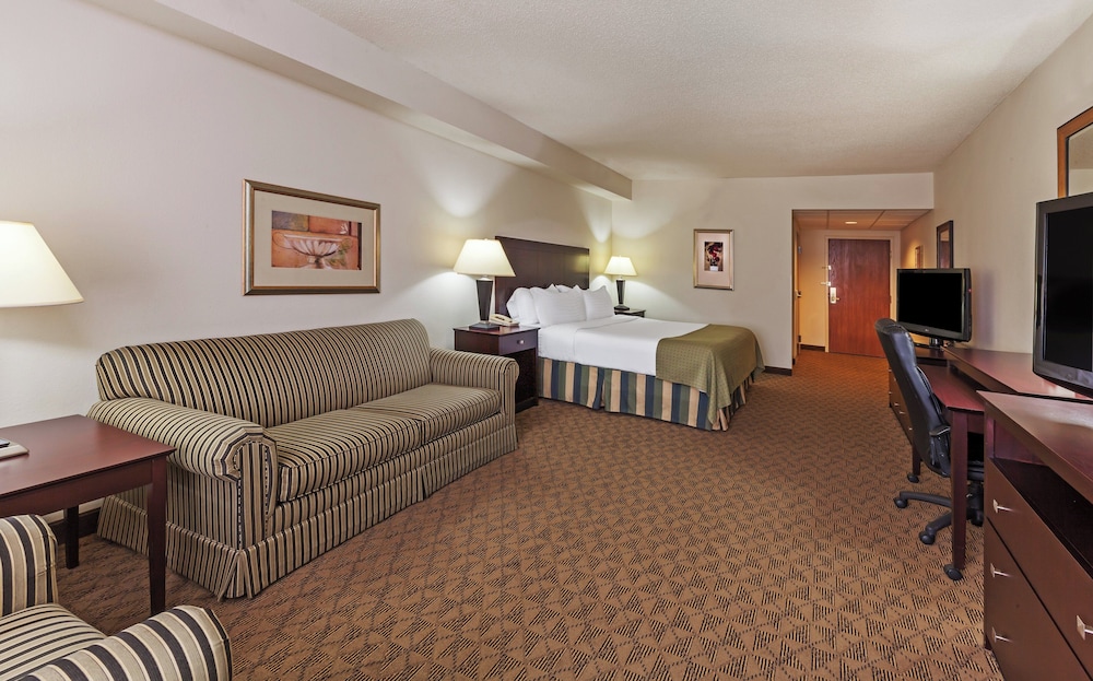 Holiday Inn Springdale/Fayetteville Area 30/50