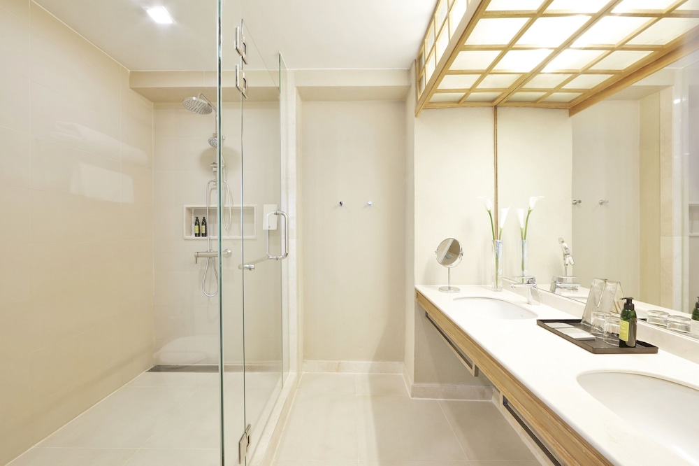 The Quarter Hualamphong by UHG 67/69