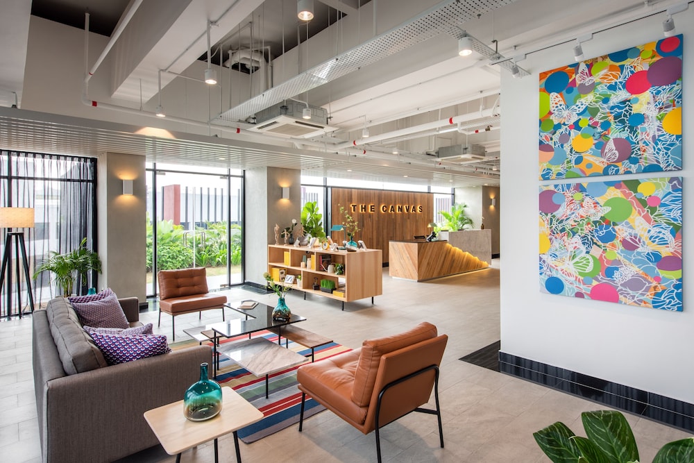 The Canvas Hotel 8/42