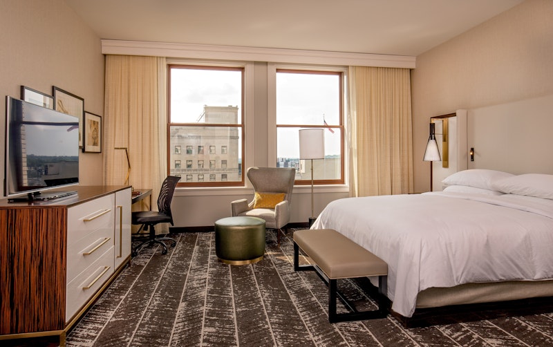 DoubleTree by Hilton Youngstown Downtown 6/46