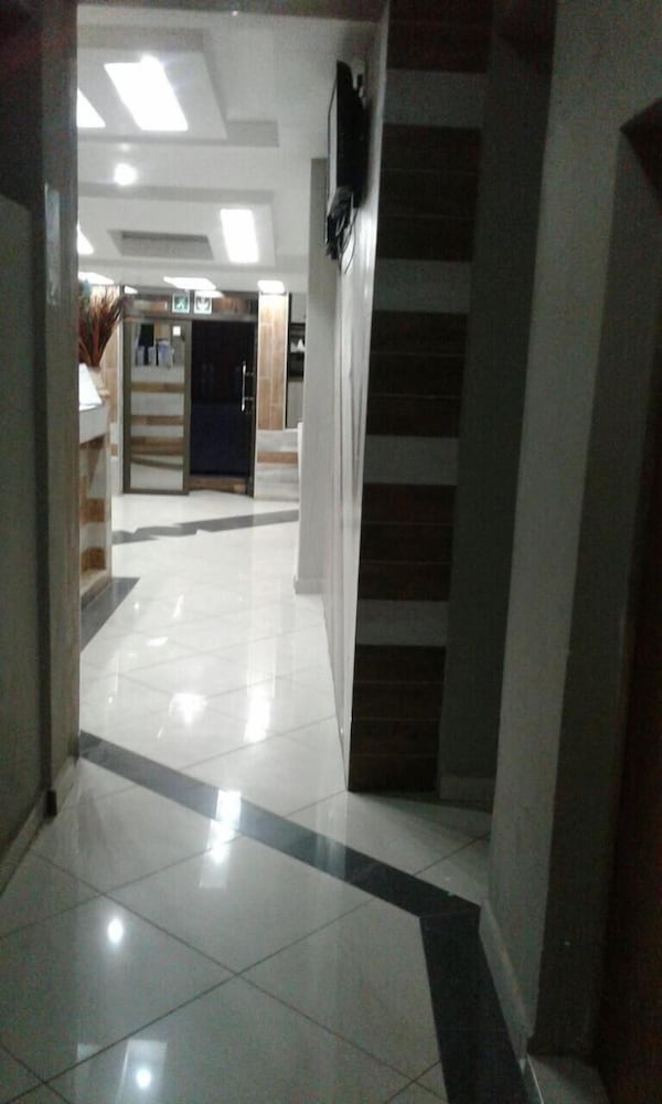 Central Lodge Hotels (ex. Country City Lodge) 6/25