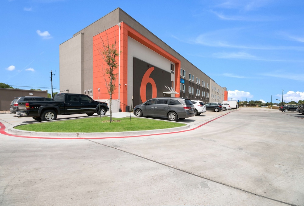 Motel6 Corpus Christi, TX 57/62