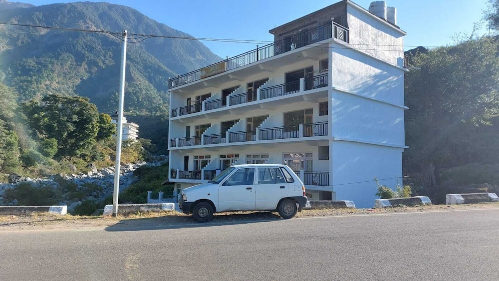 Hotel Sunshine Dharamshala 47/52
