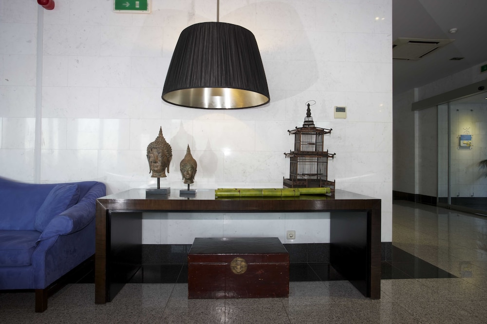 Lobby at Madeira Regency Cliff - Adults Only, FUNCHAL
