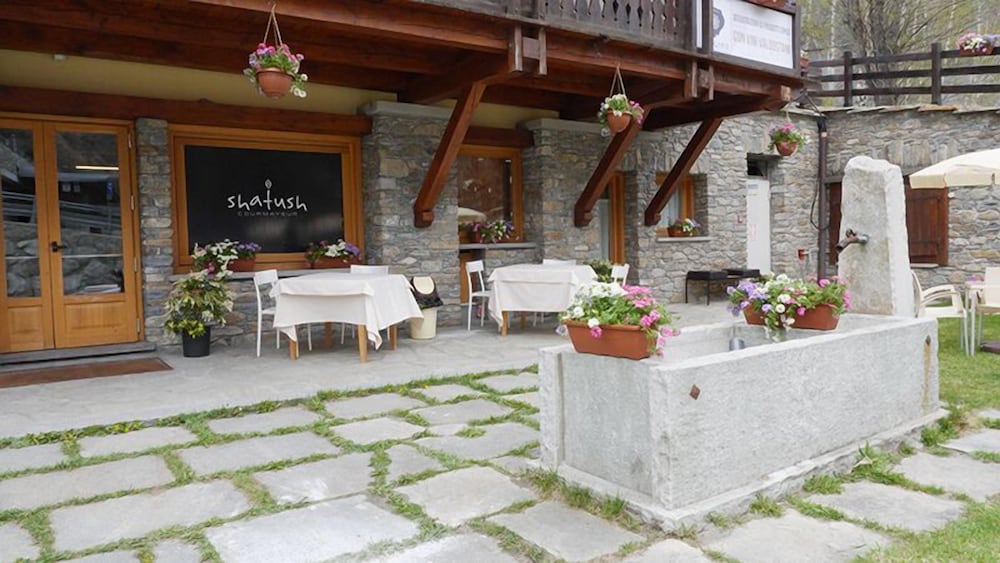 Shatush Hotel 10/50