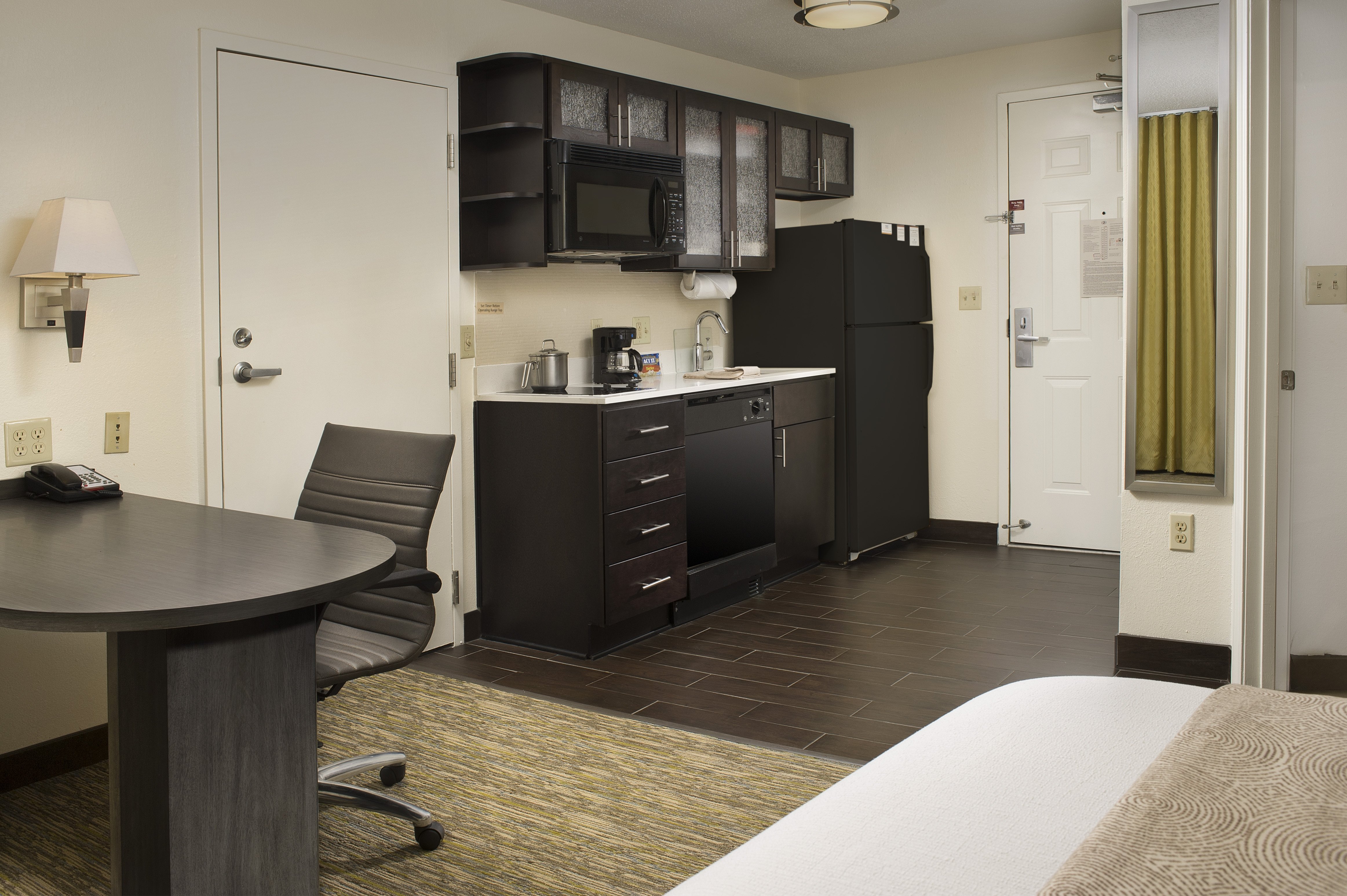 Candlewood Suites Richmond South 43/48