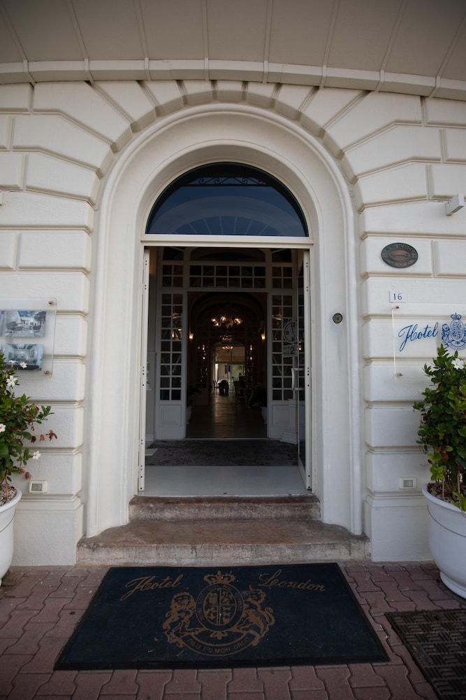 Hotel London 5/39