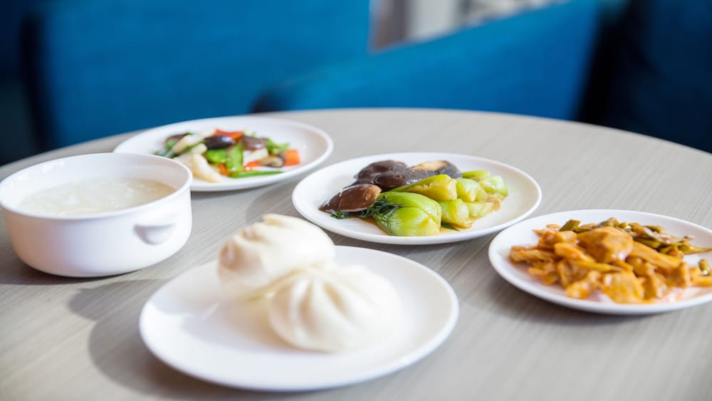 HOLIDAY INN EXPRESS CHIFENG HONGSHAN 33/50