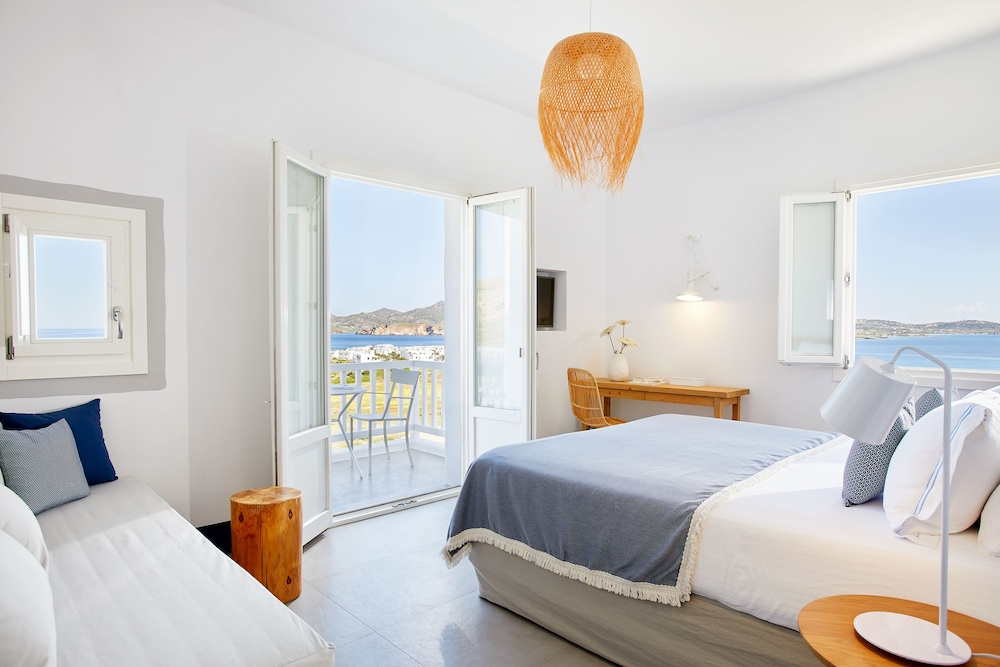 EXCLUSIVE, PANORAMIC SEA VIEW, JETTED TUB, BALCONY