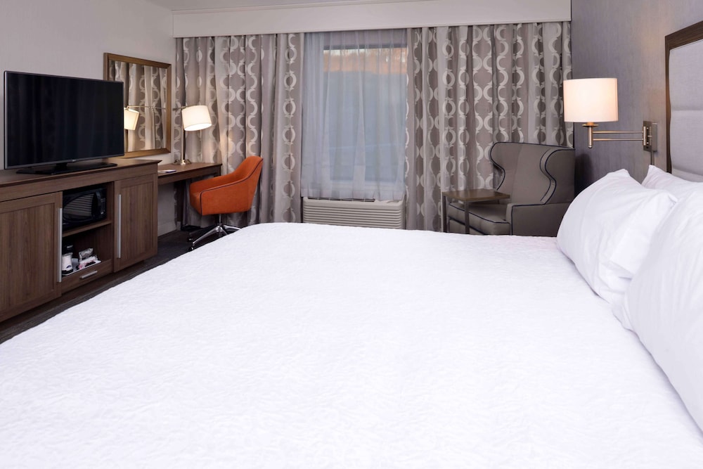 Hampton Inn & Suites Albany/East Greenbush 9/46