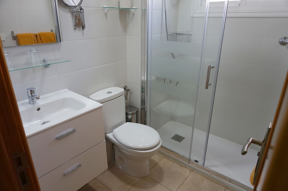 APARTAMENTOS ECUADOR 4/23