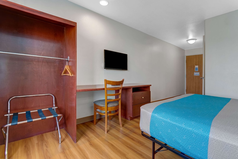 Motel6 Idaho Falls, ID - Snake River 17/56