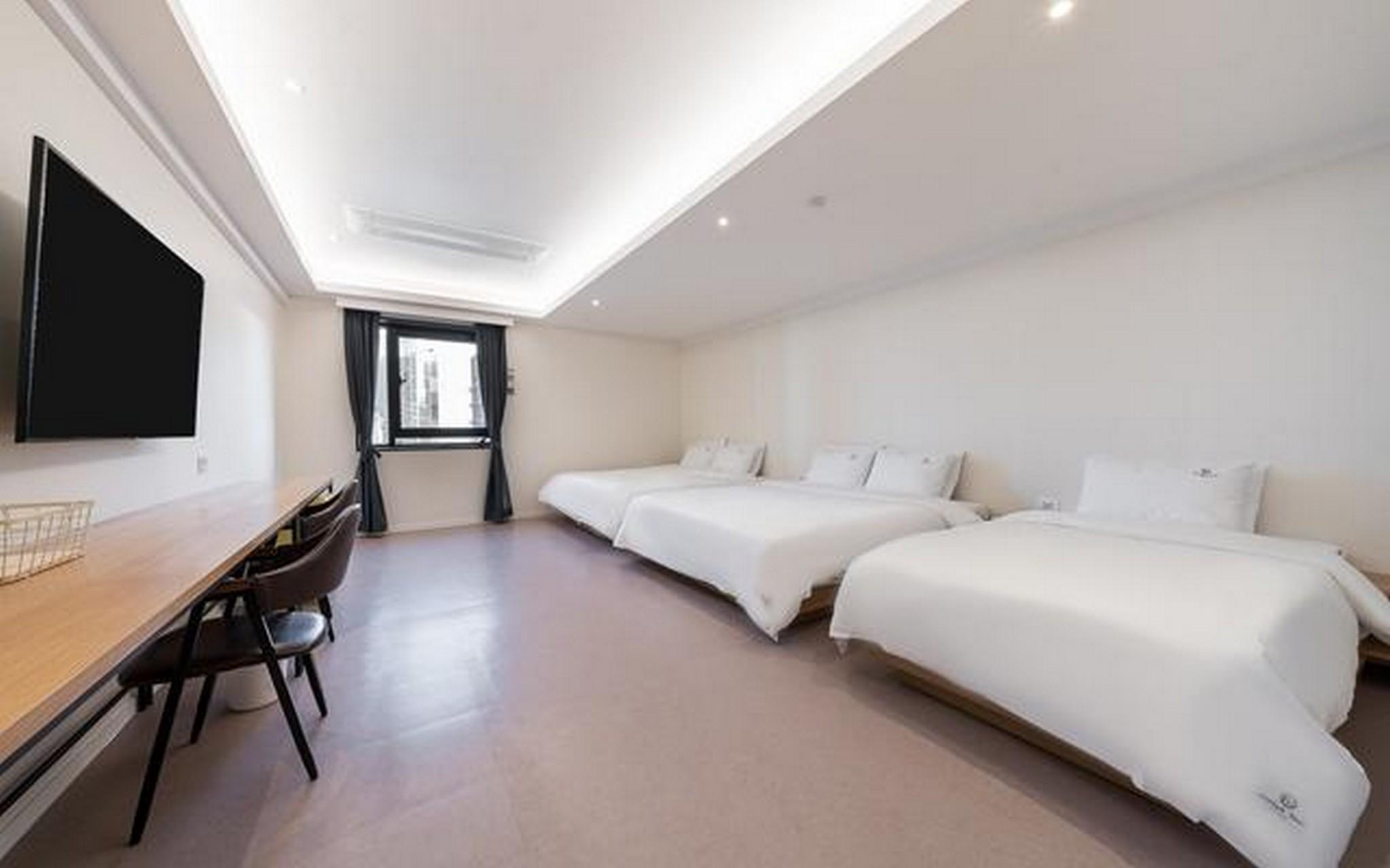 Star Hotel 13/72