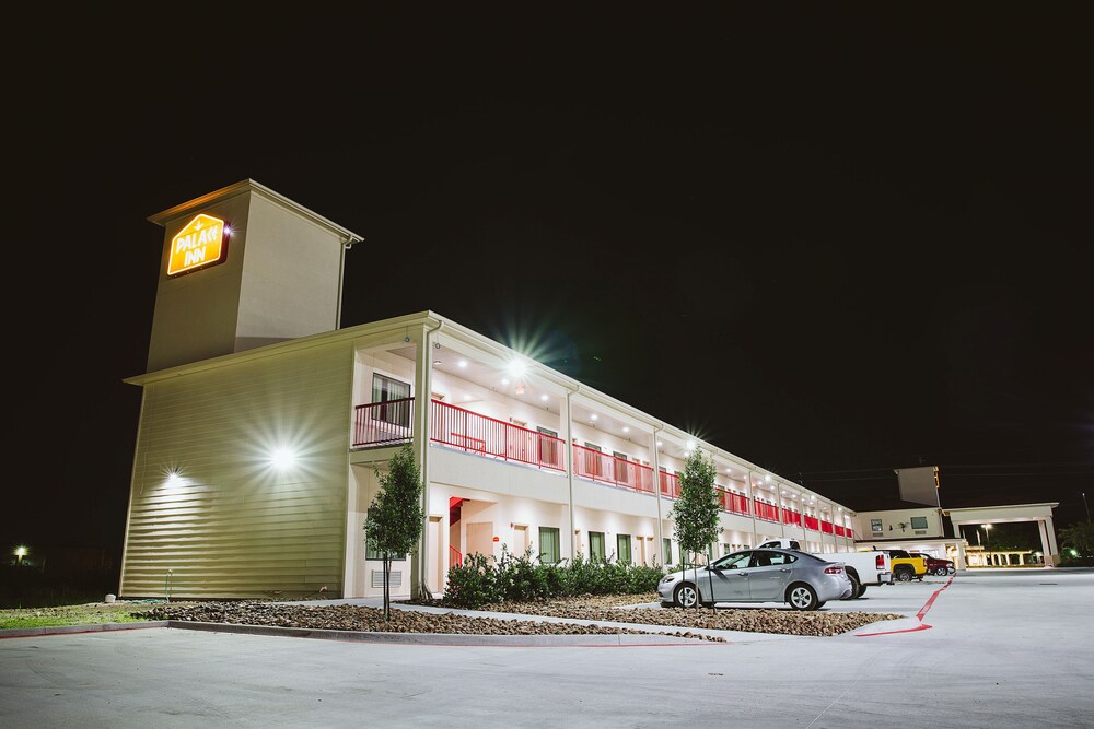 Palace Inn Houston Northwest 290 32/39