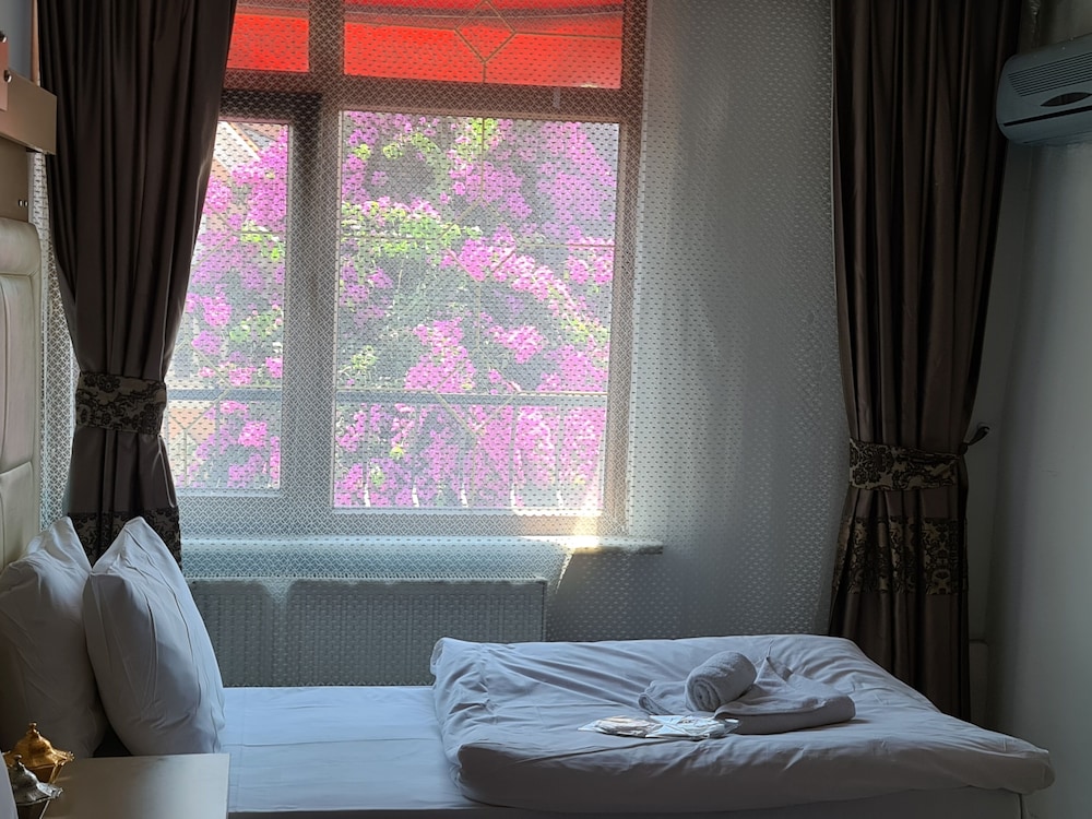 Ocean S 7 Hotel 9/50