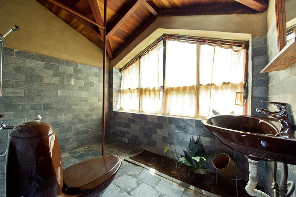 Hananoie-A Permaculture Resort 12/20