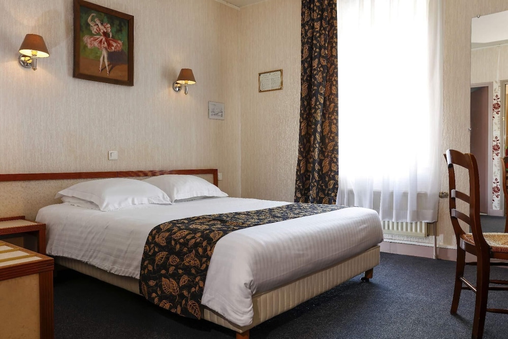 HOTEL VAL SAINT-HILAIRE 7/21