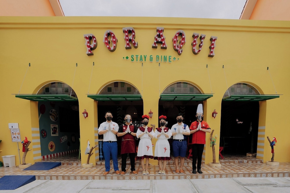 Por Aqui Stay & Dine 1/20