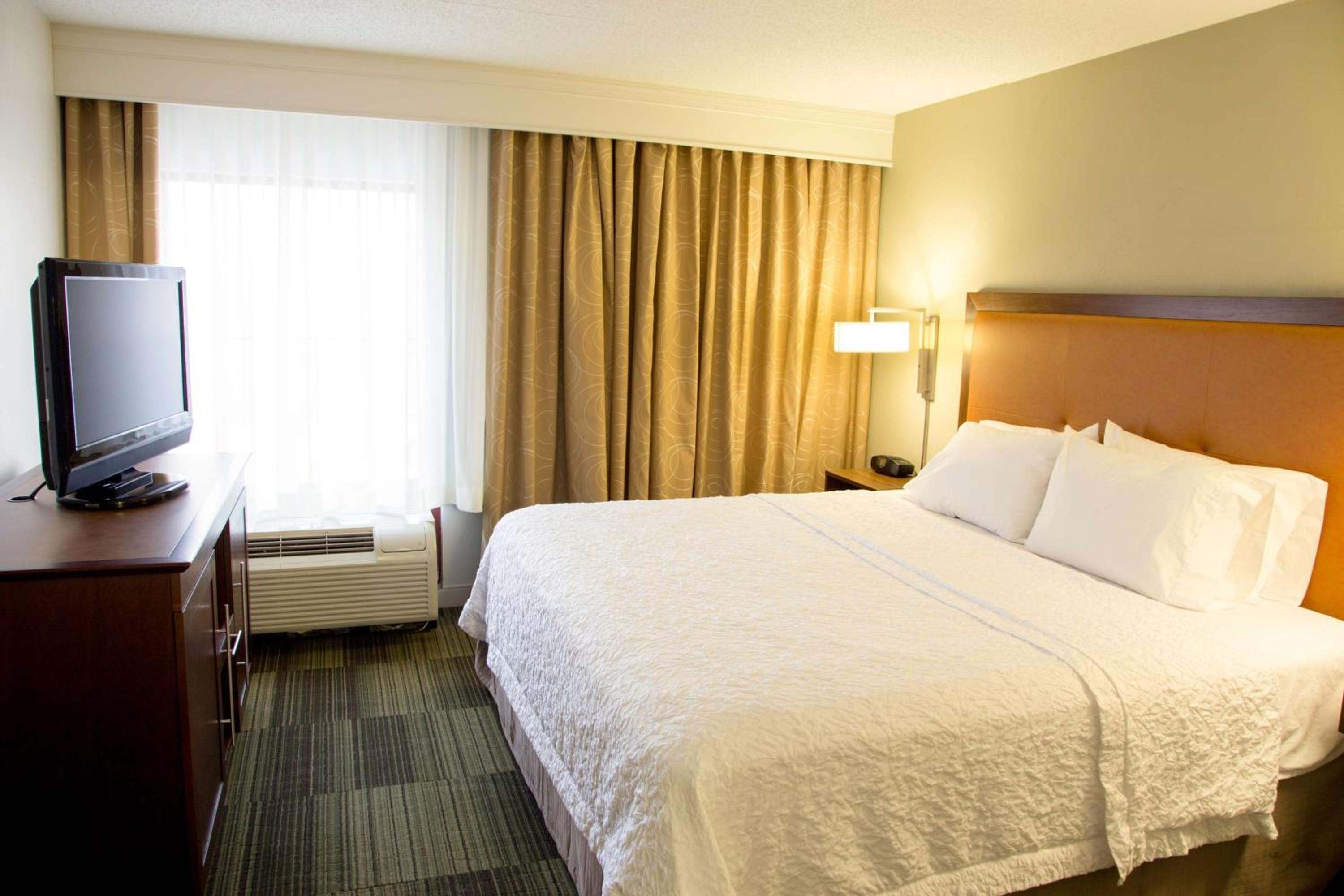 1 BEDROOM, SUITE, KING BED, JETTED TUB