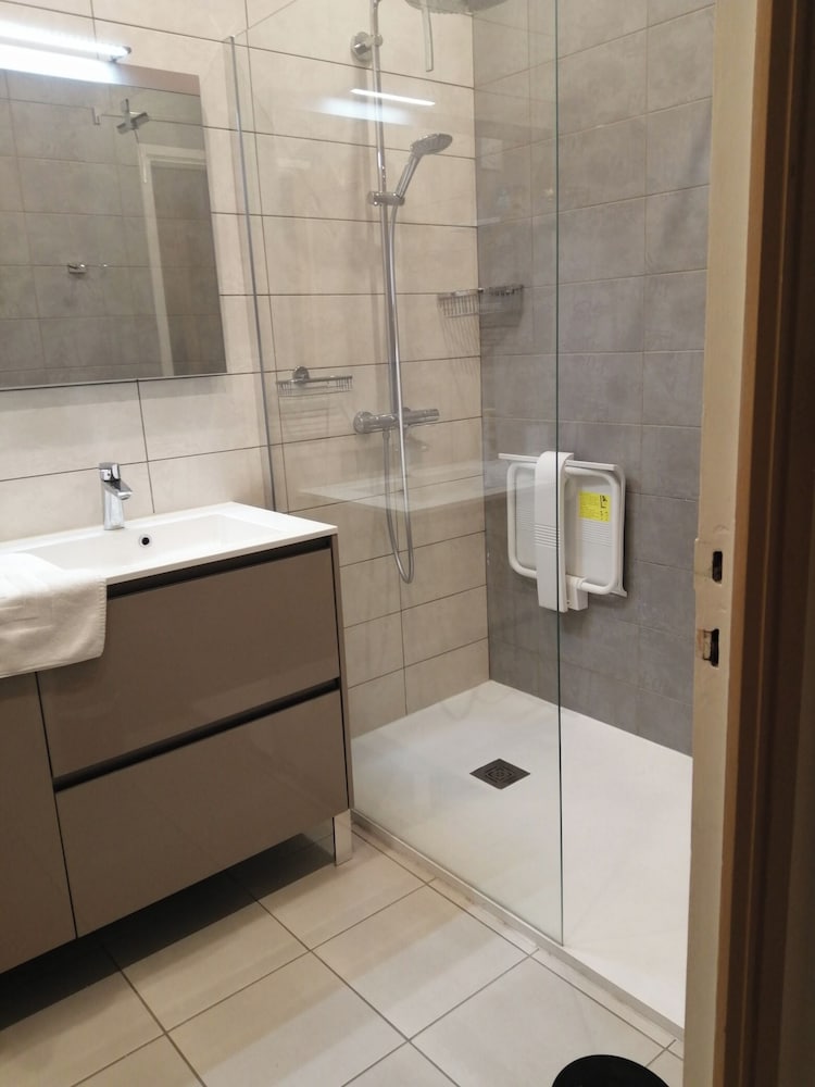 Marazur Apartments 47/50
