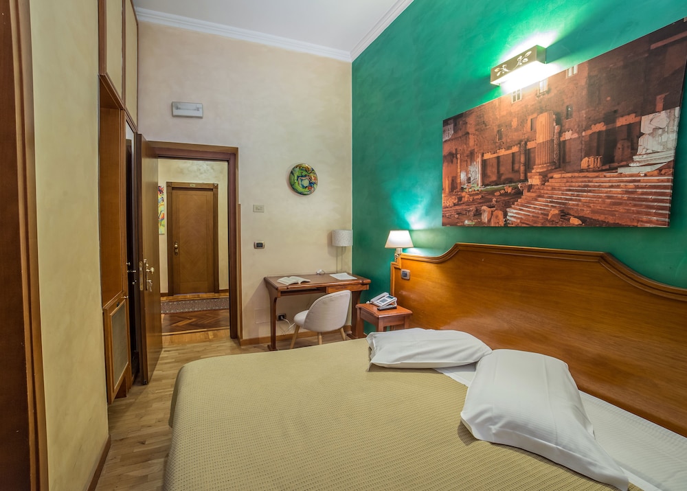 Hotel Kent Roma 45/63