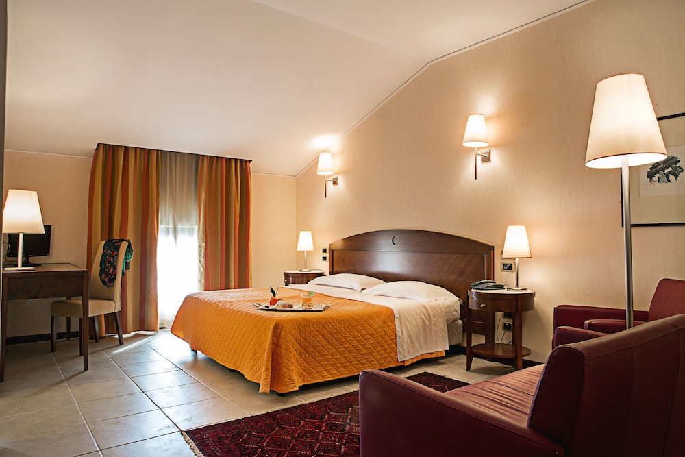 Grand Hotel Paestum 10/50