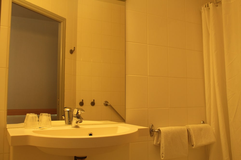 Ibis Budget Laval 67/67