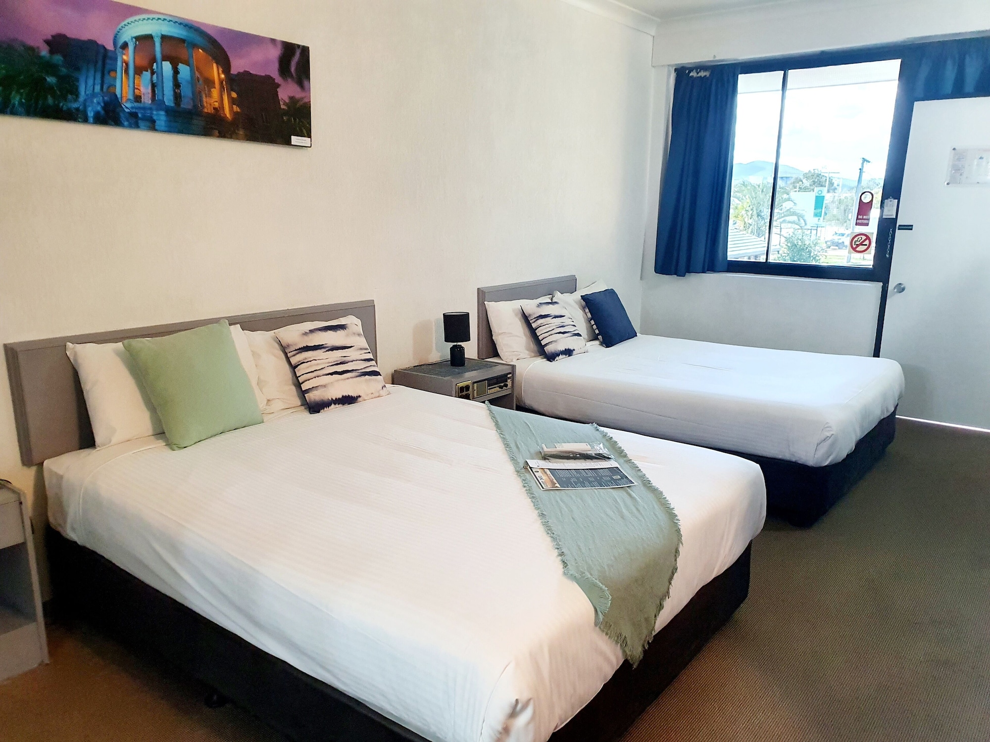 Deluxe, 2 Queen Beds